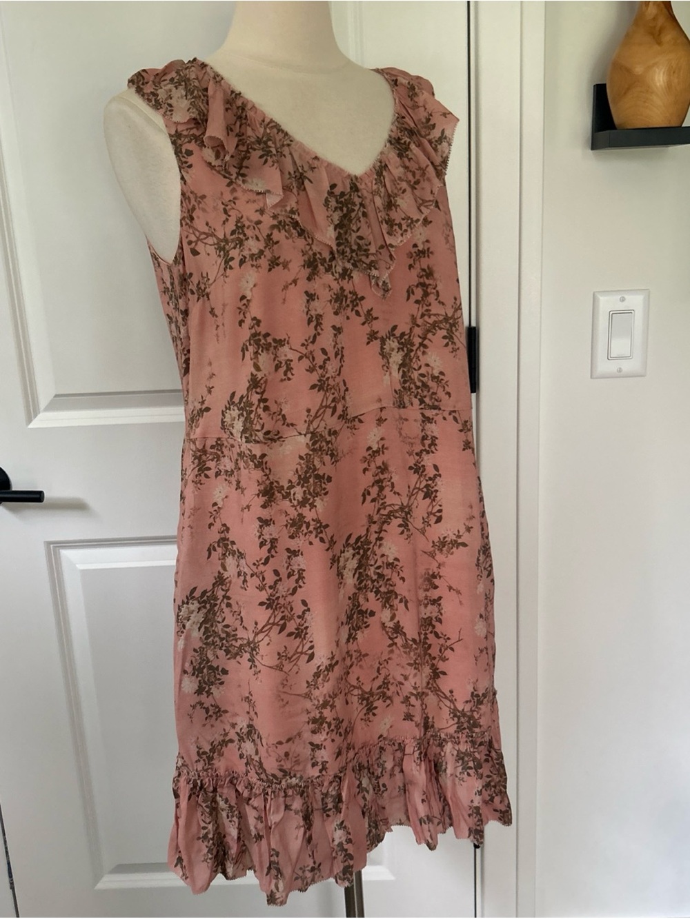 NWT PERUVIAN CONNECTION size 8 WIldwood Floral Crepe Dress  Pockets Ruffle